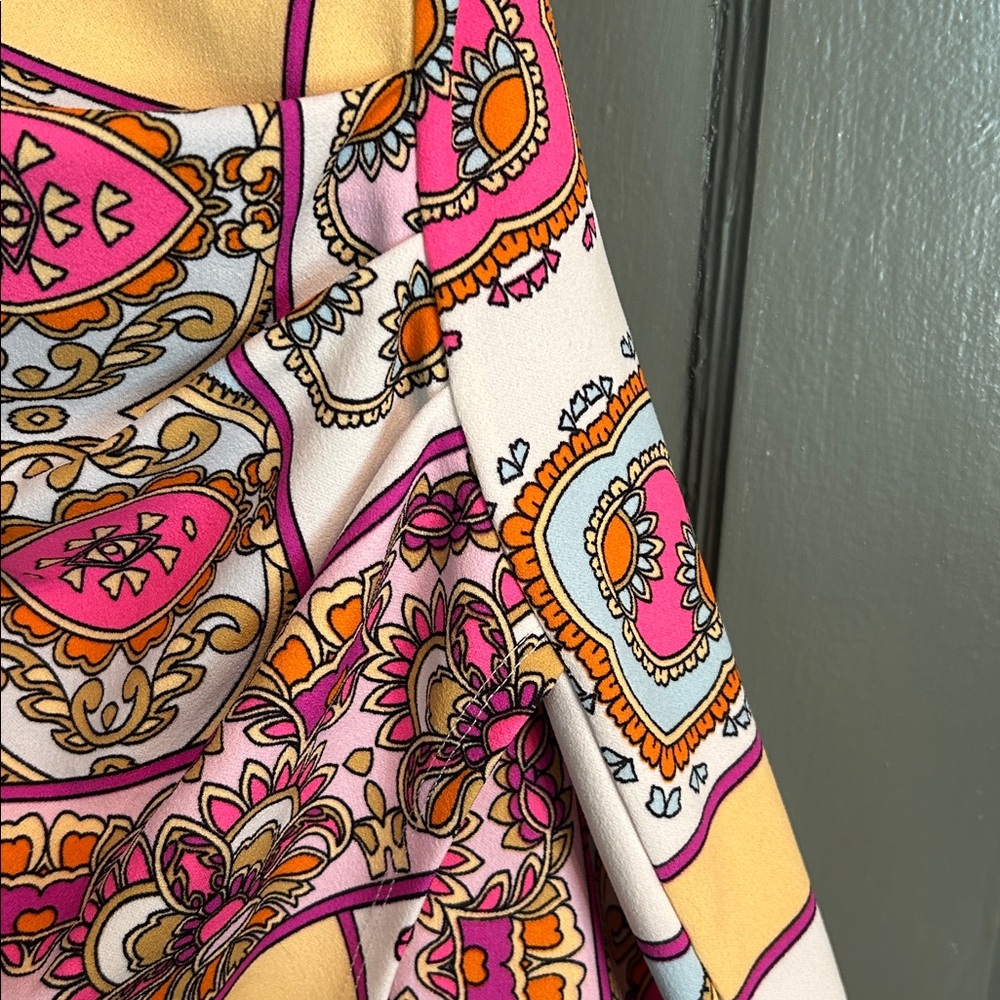 VINTAGE VENUS Asymmetrical Dress with Pink and Yellow Patterns - Picture 4 of 9
